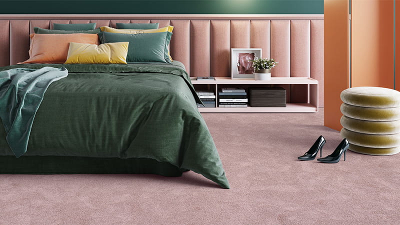Sensualité® ist ein herrlich vielseitiger Teppichboden, der Ihrem Schlafzimmer und jedem anderen Raum zuhause Weichheit, Komfort und Luxus verleiht.